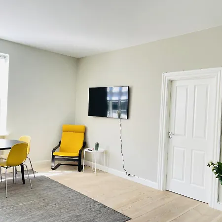 Aday - 2 Bedroom With Modern Kitchen And Free Parking Ålborg Eksteriør bilde