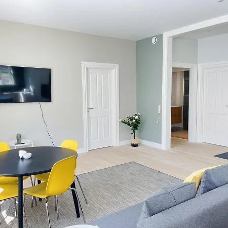 Aday - 2 Bedroom With Modern Kitchen And Free Parking Ålborg Eksteriør bilde